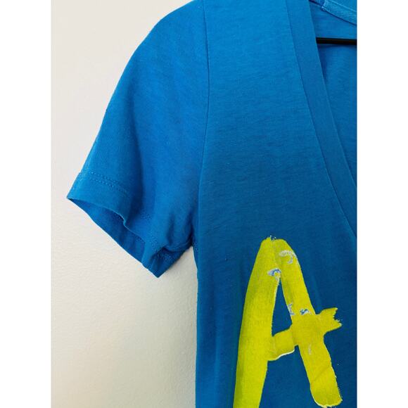 Abercrombie & Fitch Vintage Y2K Fitted Vneck T-shirt Small - Picture 4 of 7